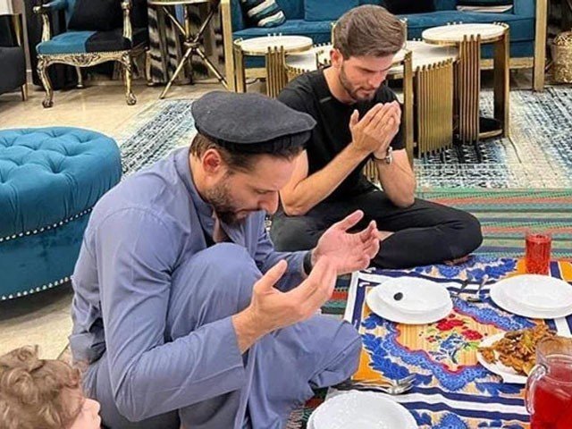 shaheen afridi and shahid afridi