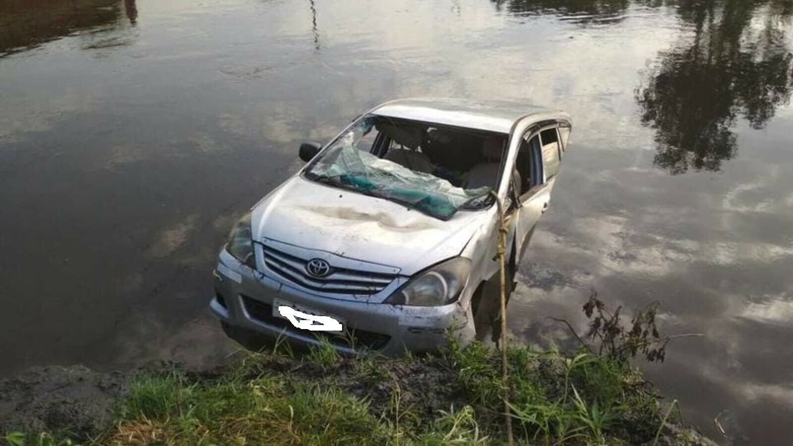 car drowned in river