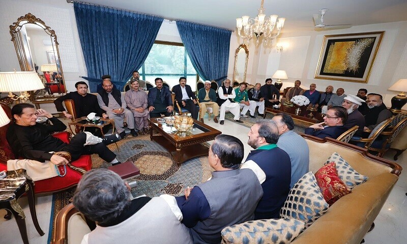 Imran khan meeting with MNAs
