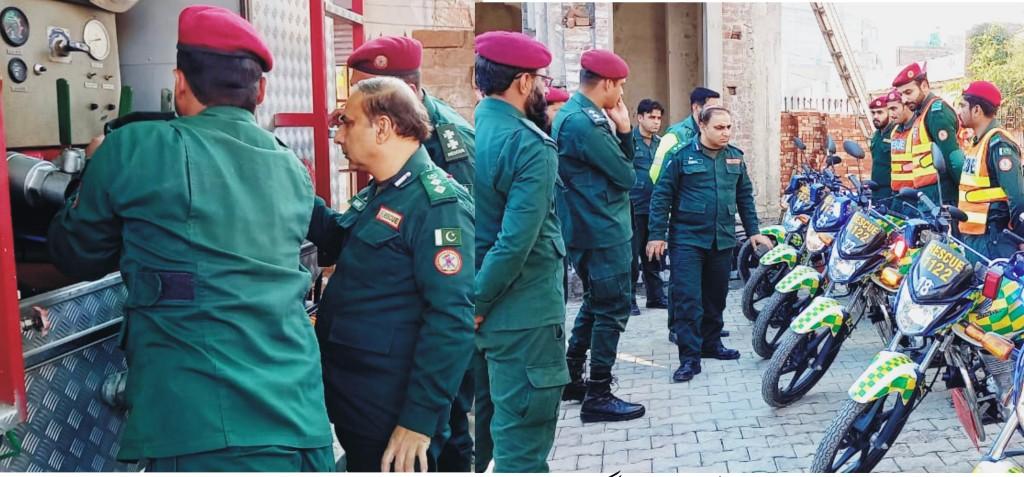 Syed Kamal Abid along with his team visited Central Station Rescue 1122 Mandi Bahauddin