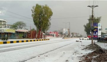 snowfall in mandi bahauddin