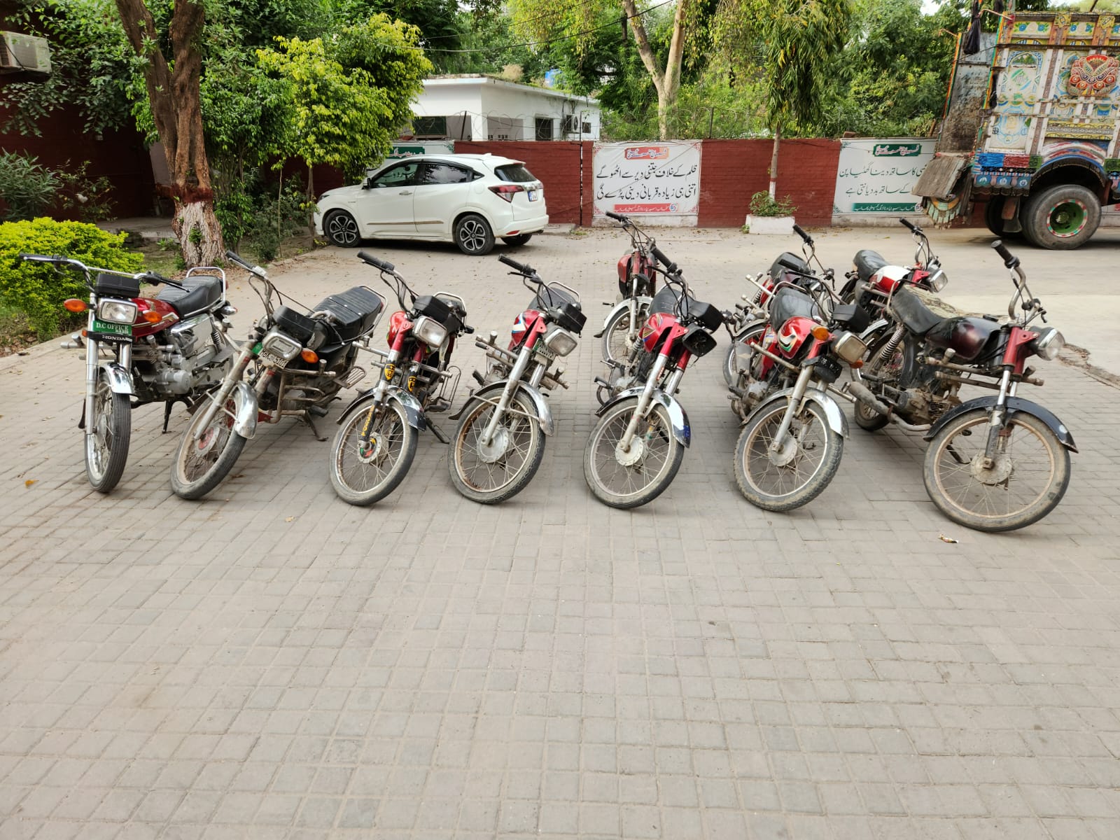 Phalia police operation, motorcycle thief gang arrested, 68 lakhs worth of property recovered