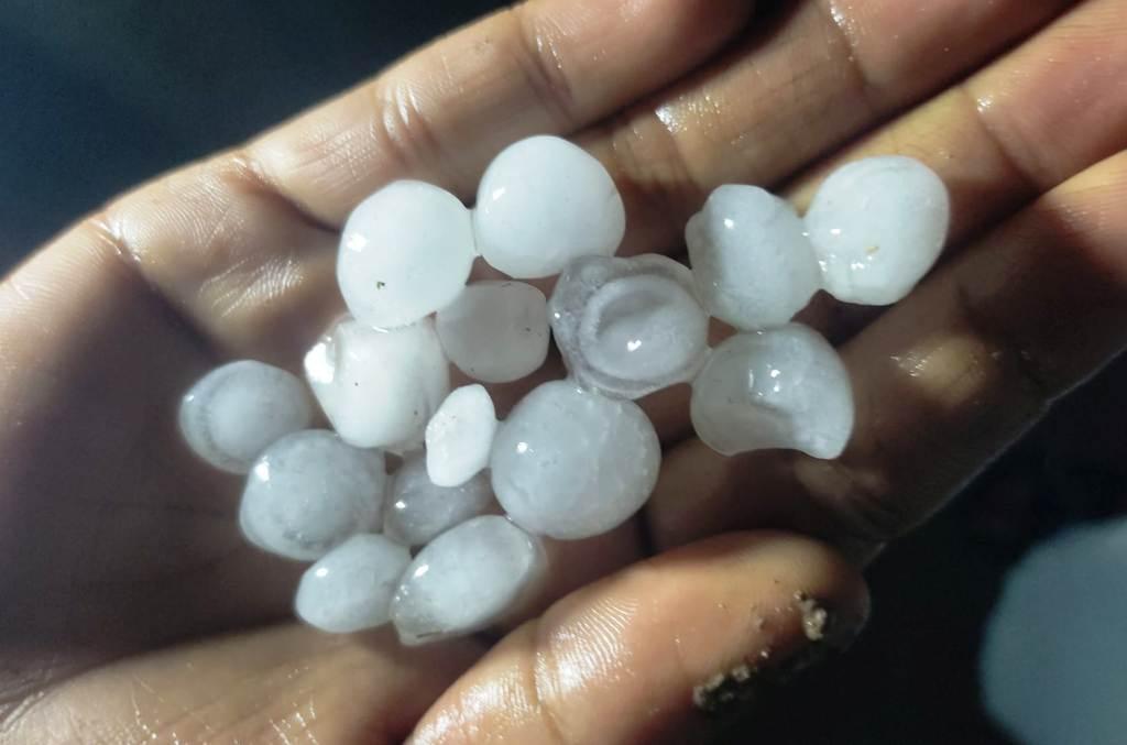 snowfall in mandi bahauddin