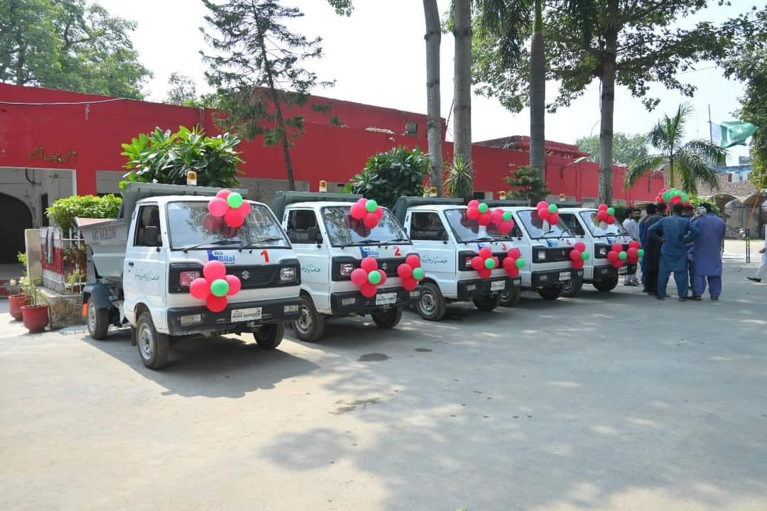 Municipal Committee Mandi Bahauddin provided machinery