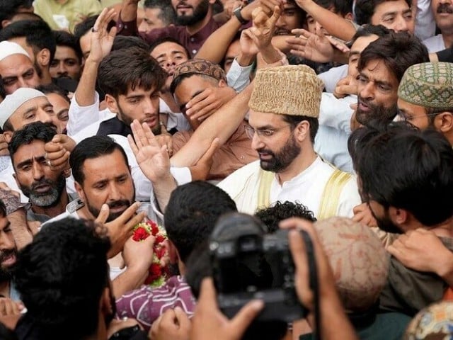 India released Kashmiri leader Mirwaiz Umar Farooq after 4 years