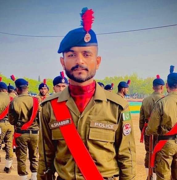 A policeman was martyred while saving the woman from drowning