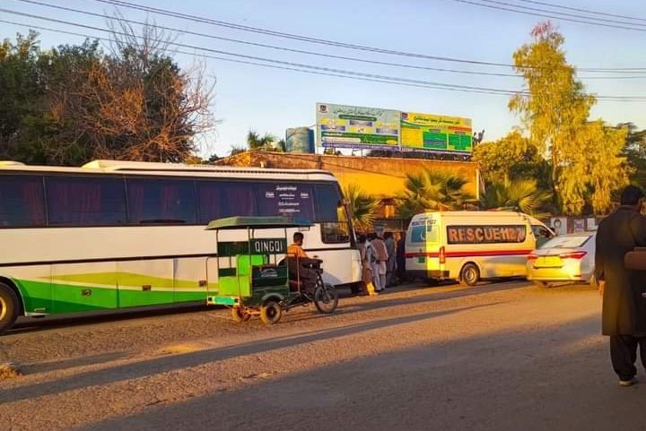 A pregnant woman gave birth in a passenger bus