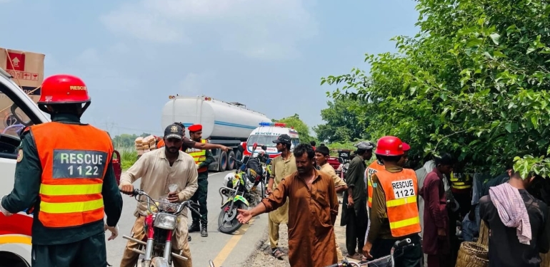 ہیڈ قادر آباد کے قریب ٹریکٹر ٹرالی اور موٹر سائیکلوں کو حادثہ، 4 افراد زخمی