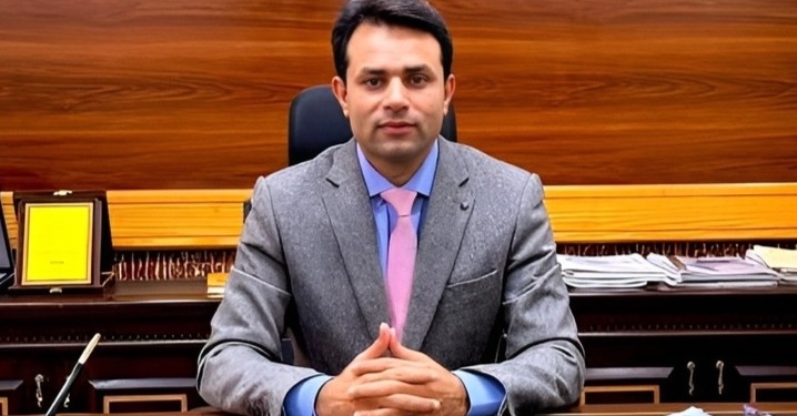 ڈپٹی کمشنر منڈی بہاؤالدین عدیل حیدر کو گریڈ 18 سے گریڈ 19 میں ترقی دے دی گئی